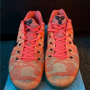 Nike Kobe IX White and Purple Box